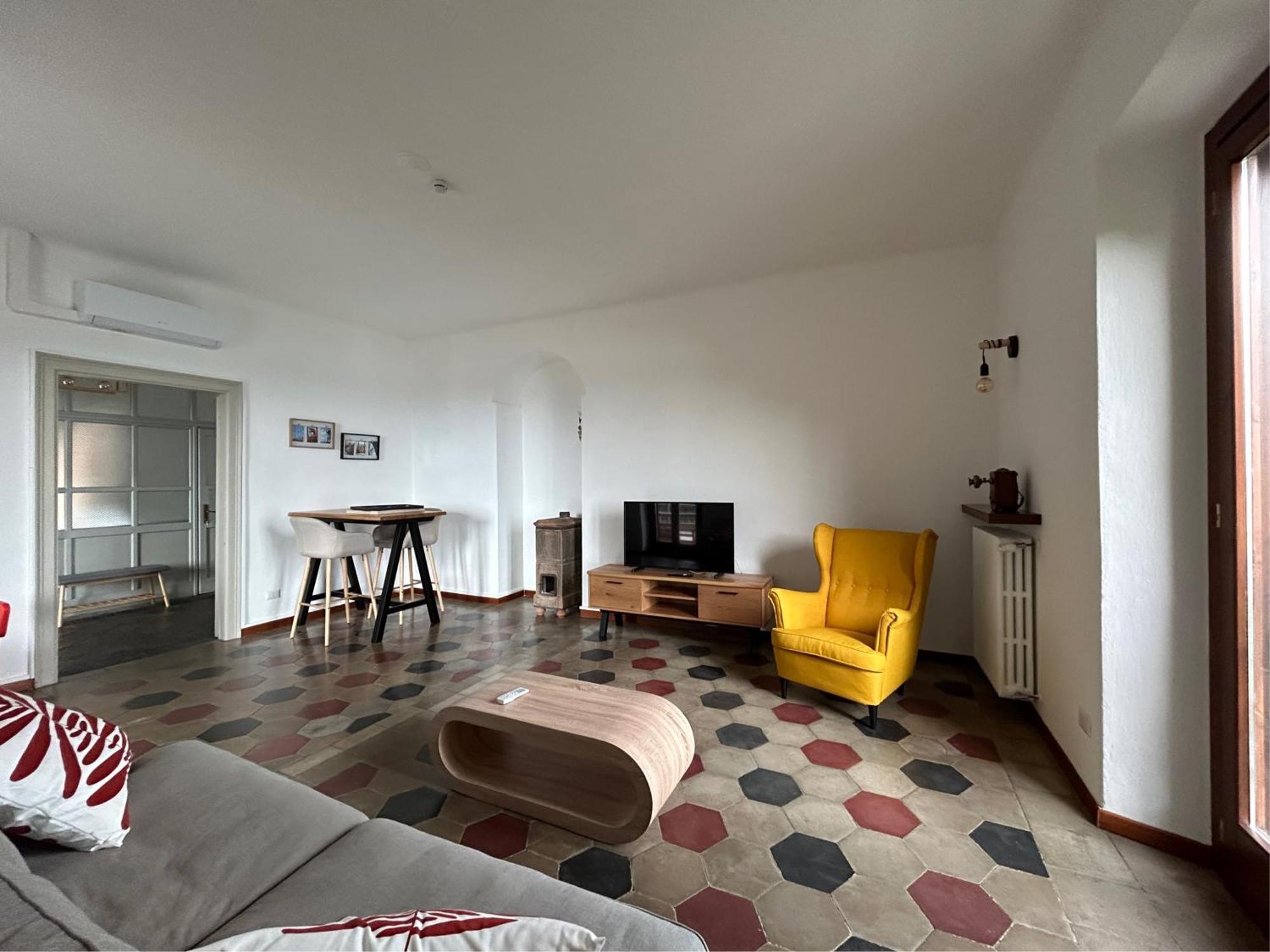 Appartamento Terrazza Mirabella Gavirate Esterno foto