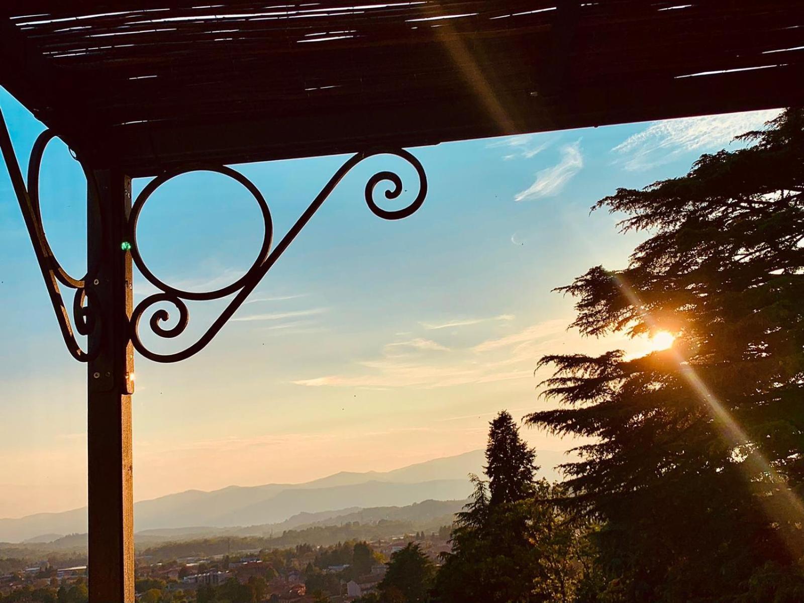 Appartamento Terrazza Mirabella Gavirate Esterno foto